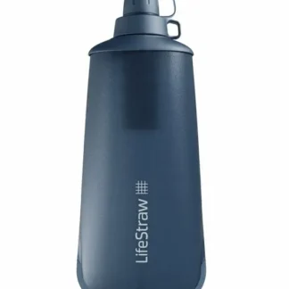 Niebieska butelka LifeStraw Peak Squeeze o pojemności 1 litra z filtrem – idealna na wyprawy i aktywności outdoorowe, dostępna w sklepie Coffee Selection.