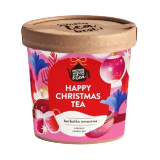 Na zdjęciu znajduje się kolorowe opakowanie herbaty owocowej "Happy Christmas Tea" od Brown House & Tea. Produkt z hibiskusem i czarnym bzem doskonale sprawdzi się jako wyjątkowy napój podczas świątecznych spotkań, wprowadzając radosny nastrój.