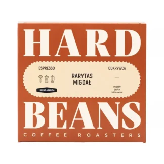 Opakowanie rzadkiej kawy espresso Rarytas Migdał od Hard Beans, wyróżniającej się smakiem migdałów, jabłek i żółtych owoców. Idealna dla miłośników kawy, którzy cenią unikatowe doznania smakowe i wysoką jakość arabiki.