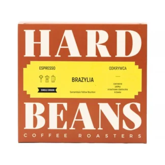 Opakowanie kawy espresso z Brazylii marki Hard Beans, zawierające ziarna Samambaia Yellow Bourbon. Idealne dla miłośników aromatycznej kawy z nutą czerwonych jabłek i orzechowych ciasteczek.