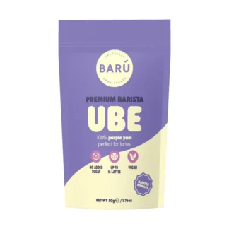 Ekologiczny produkt Ube Premium Barista, wykonany w 100% z purpurowego yamu, idealny do przygotowywania latte. Opakowanie 50g pozwala na stworzenie do 16 pysznych napojów, dostarczając wyjątkowy kolor i smak każdemu miłośnikowi kawy i herbaty.